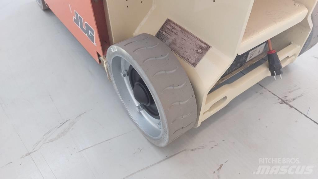 JLG 1230 ES Schaarhoogwerkers