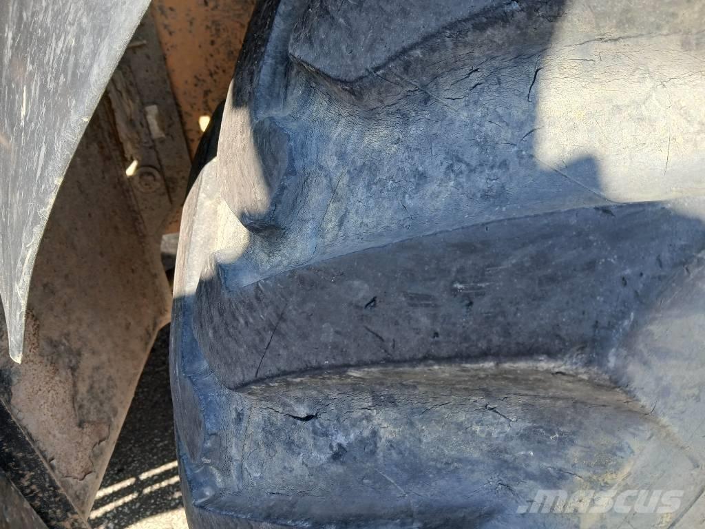 JCB 4 CX ProAEC Graaf-laadcombinaties