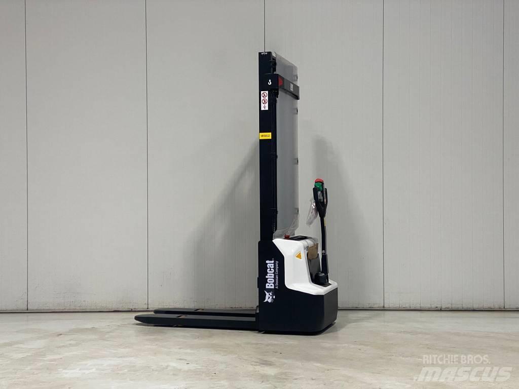 Bobcat LSM12N-7 Stapelaar meeloop