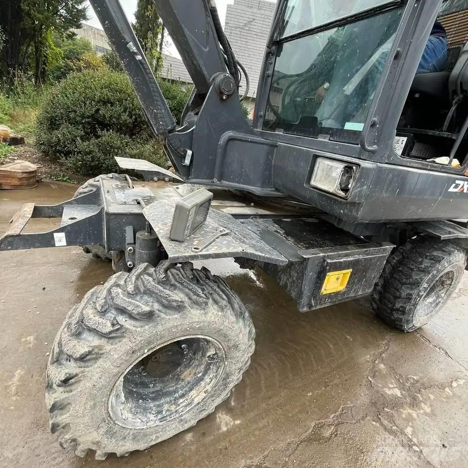 Doosan DX60W Wielgraafmachines