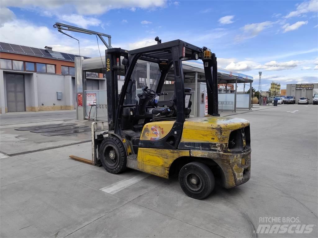 Yale GDP35VX Diesel heftrucks