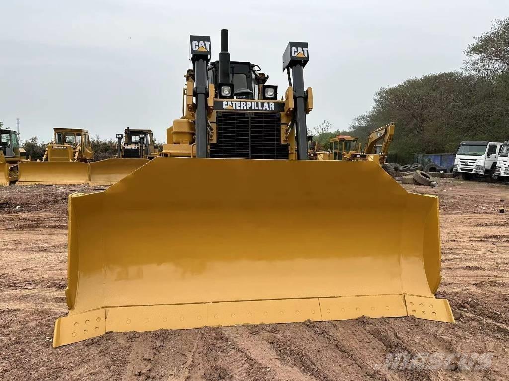 CAT D8R Rupsdozers