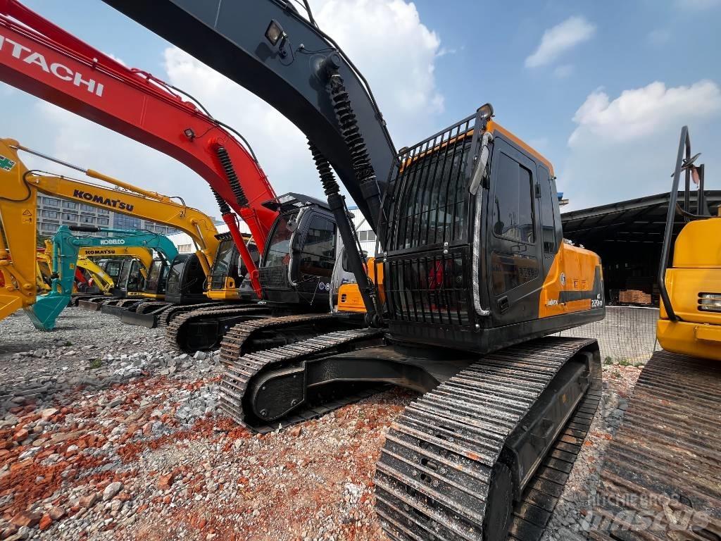Hyundai HX 220 Rupsgraafmachines