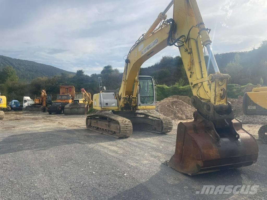 New Holland E 305 Rupsgraafmachines