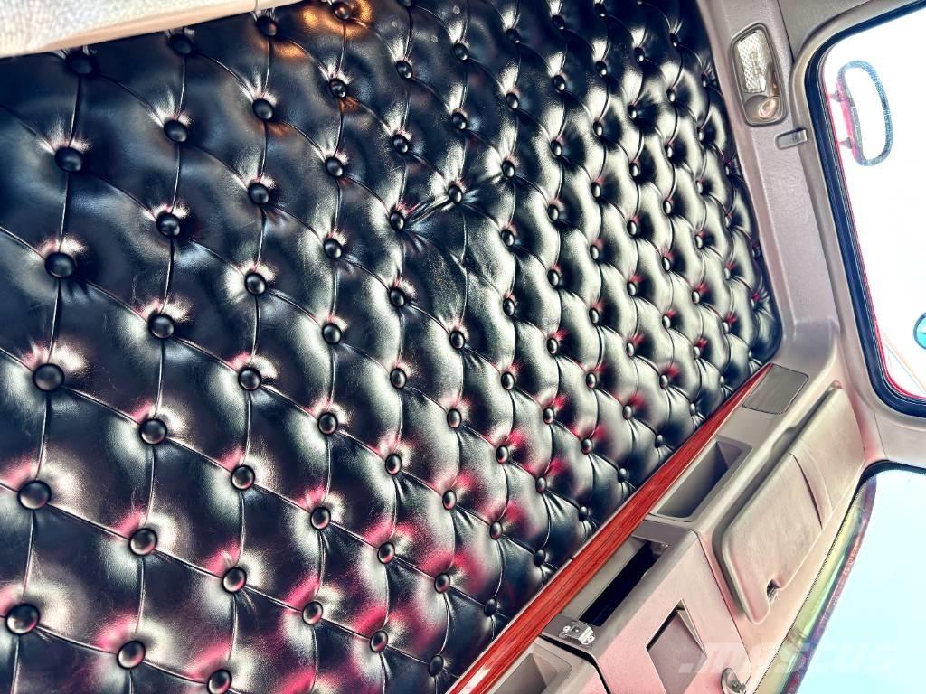 Kenworth W 900 Trekkers