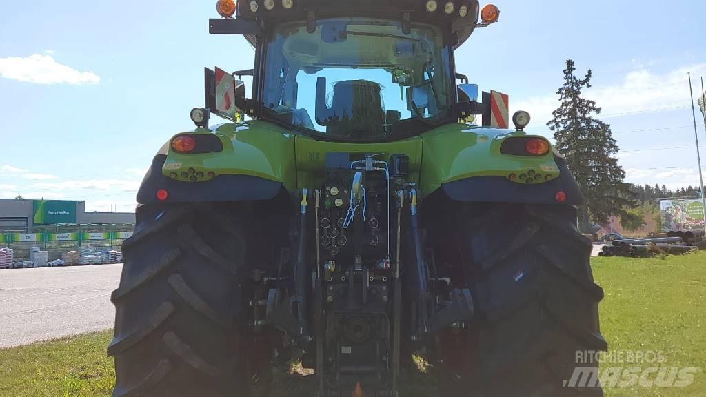 CLAAS Axion 810 Tractoren