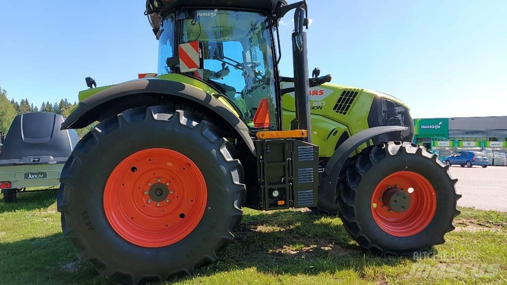 CLAAS Axion 810 Tractoren