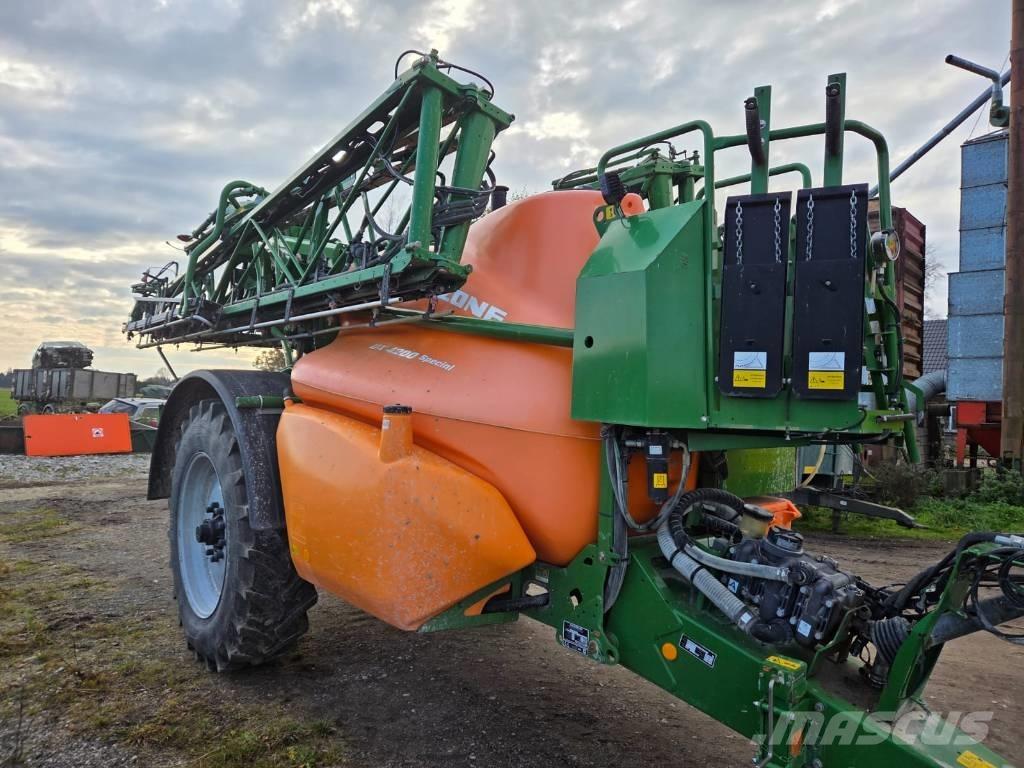 Amazone UX 4200 Getrokken spuitmachines