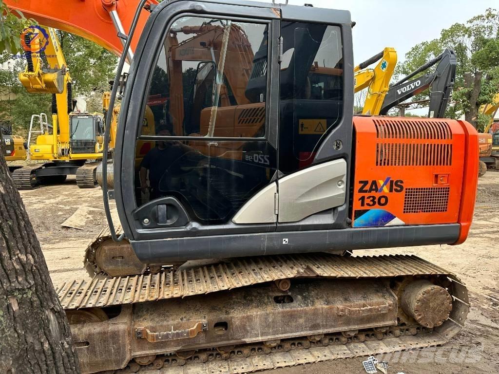 Hitachi ZX 130-5A Midigraafmachines 7t - 12t