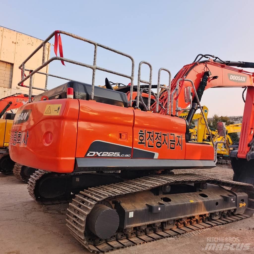 Doosan 225 LC Rupsgraafmachines