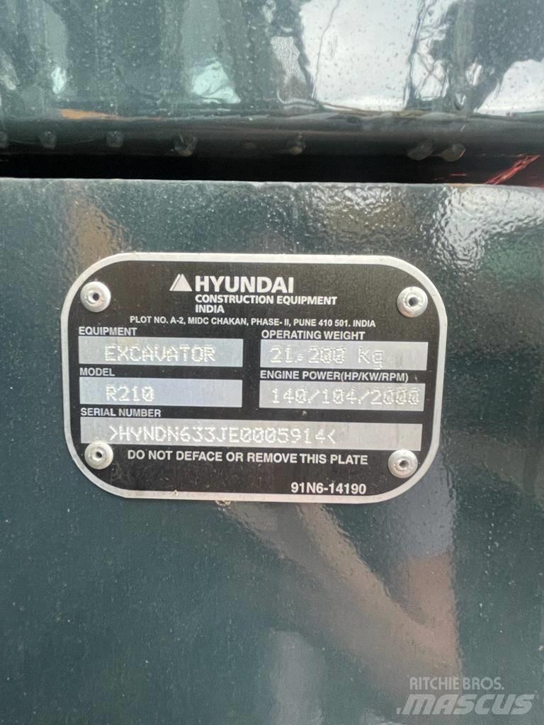 Hyundai R210 Rupsgraafmachines