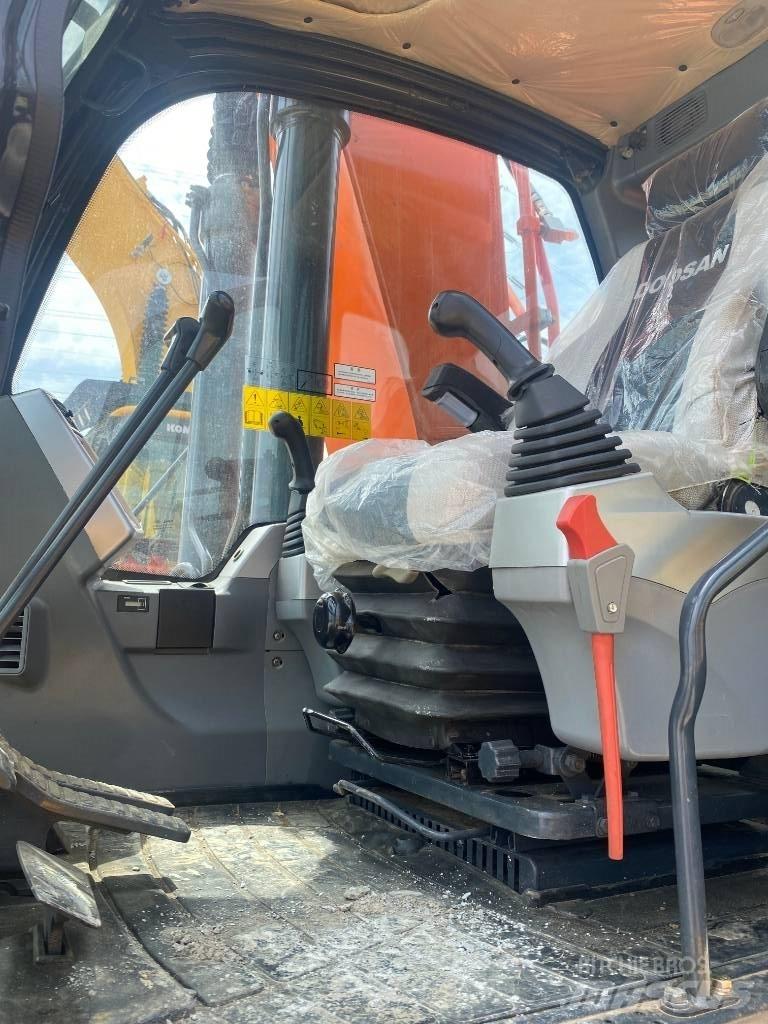 Doosan DX 300 LC Rupsgraafmachines