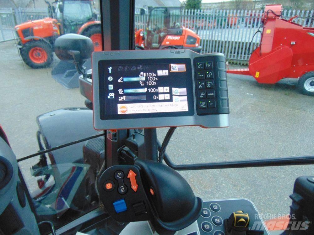 Kubota M 7151 Tractoren