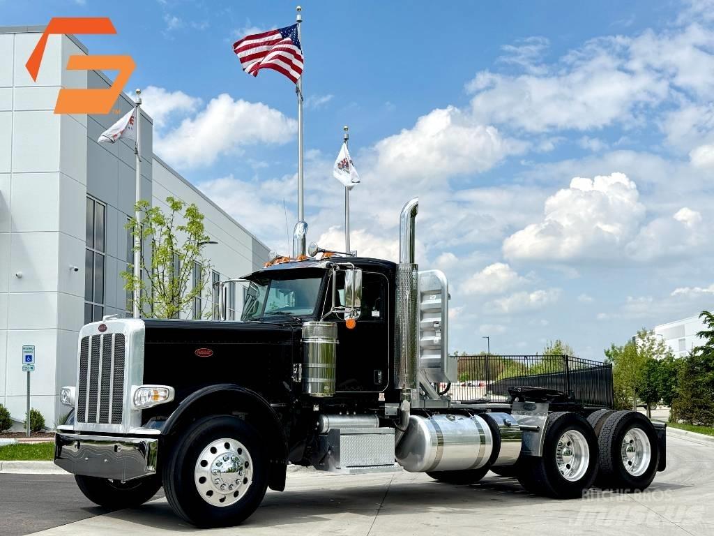 Peterbilt 389 Trekkers