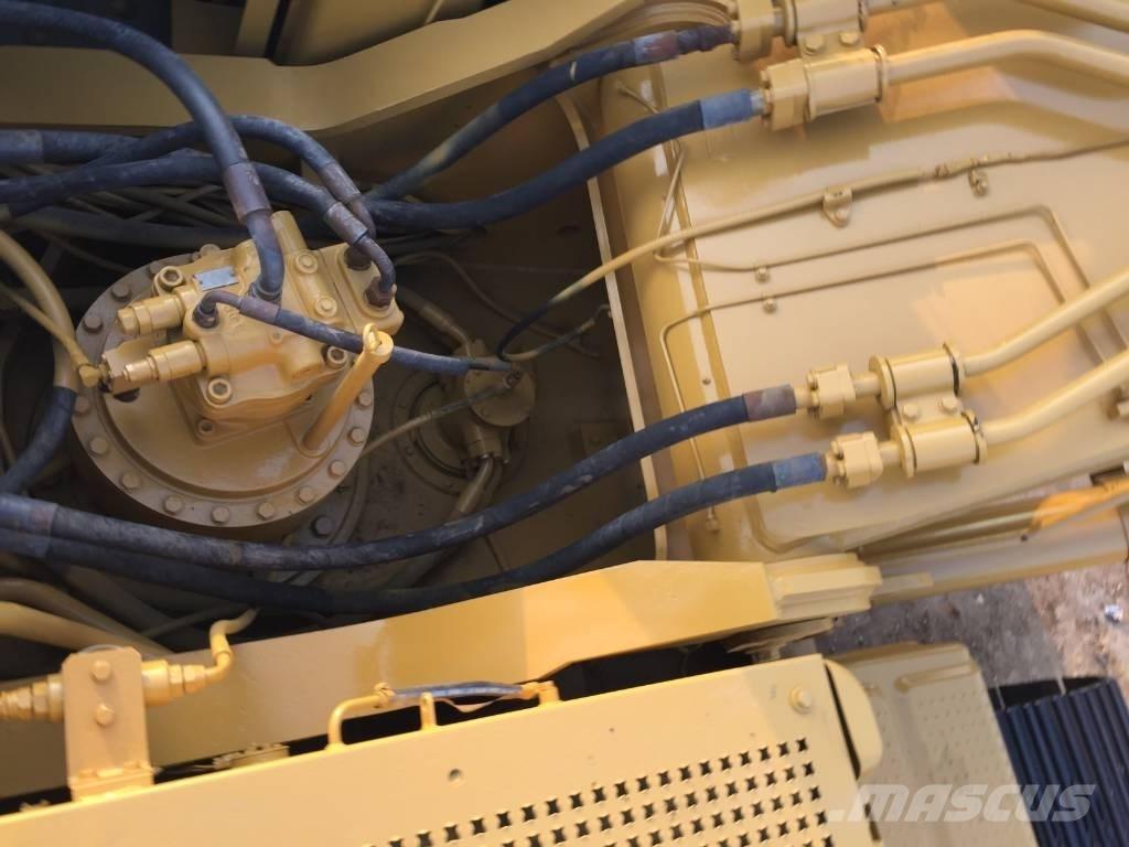 CAT 330 B Rupsgraafmachines