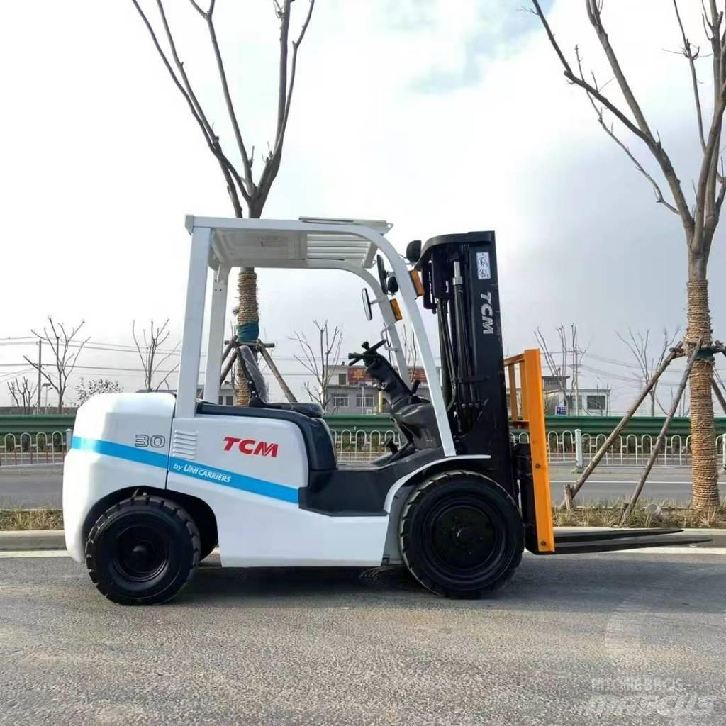 TCM FD30 Diesel heftrucks
