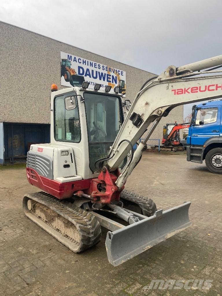Takeuchi Tb235 Minigraafmachines < 7t