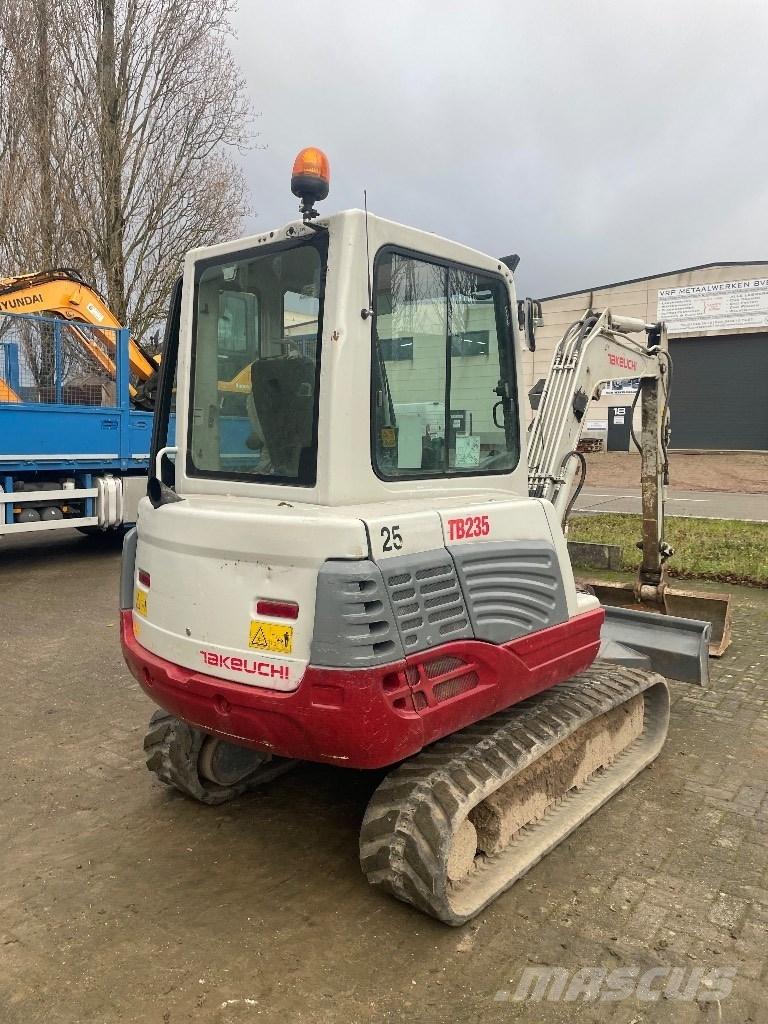 Takeuchi Tb235 Minigraafmachines < 7t