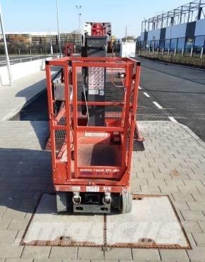 SkyJack SJ 12 Schaarhoogwerkers