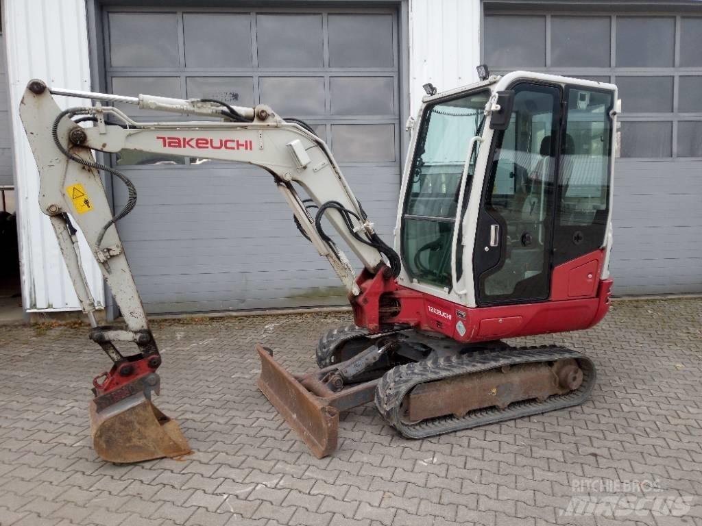 Takeuchi TB 230 Minigraafmachines < 7t