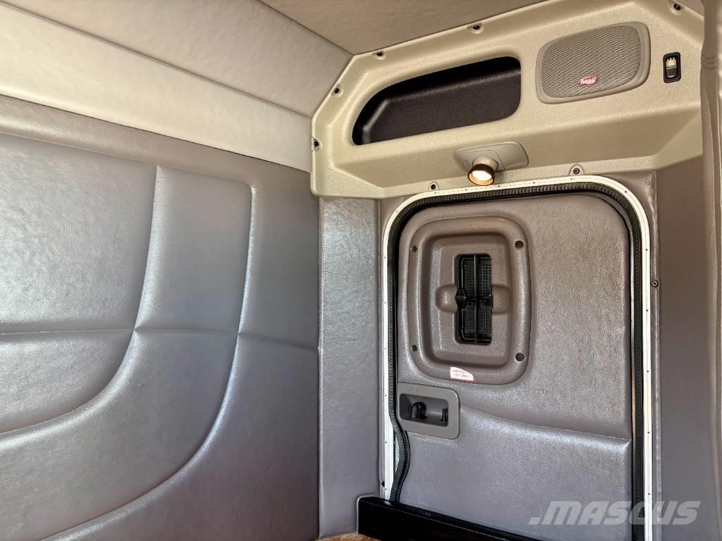 Peterbilt 388 Trekkers