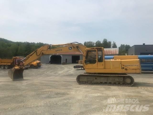 John Deere 690 D Rupsgraafmachines
