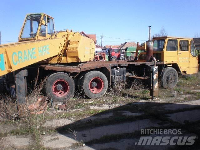 Kato 16T Ruwterrein kranen