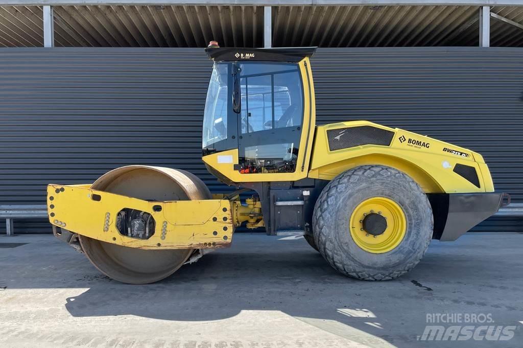 Bomag BW 213 D-5 Trilrolwalsen