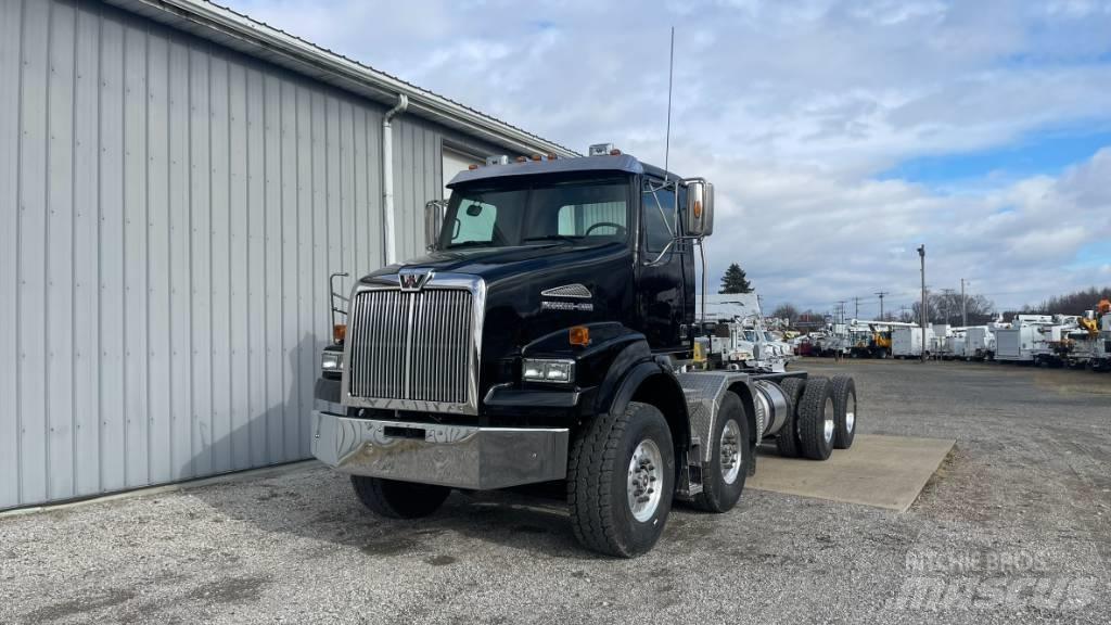 Western Star 4800TS Chassis met cabine