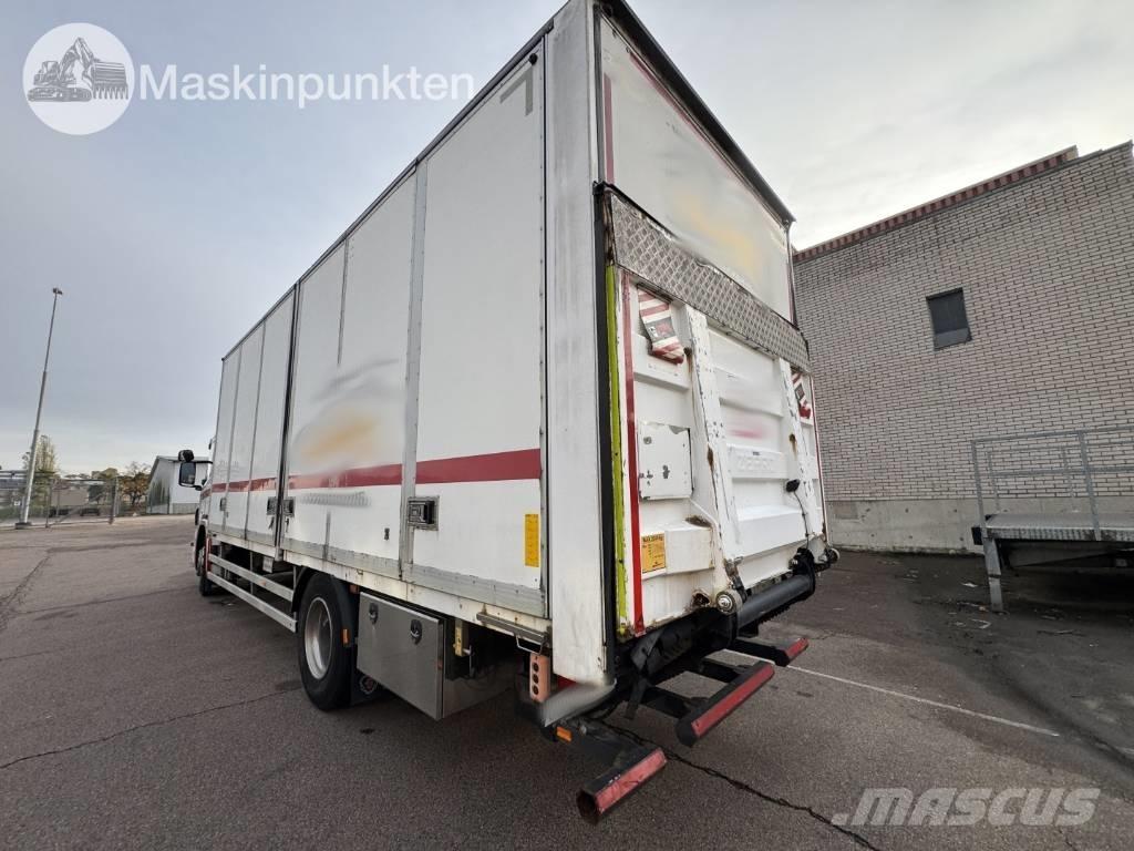 Scania P 320 Bakwagens met gesloten opbouw