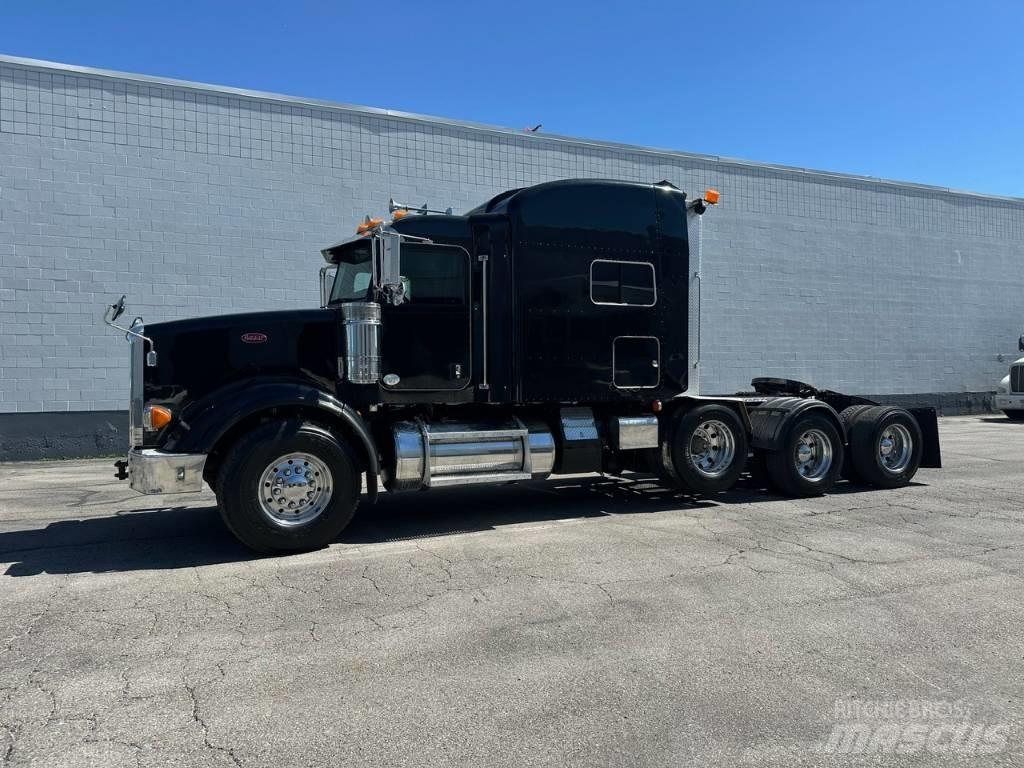 Peterbilt 367 Trekkers