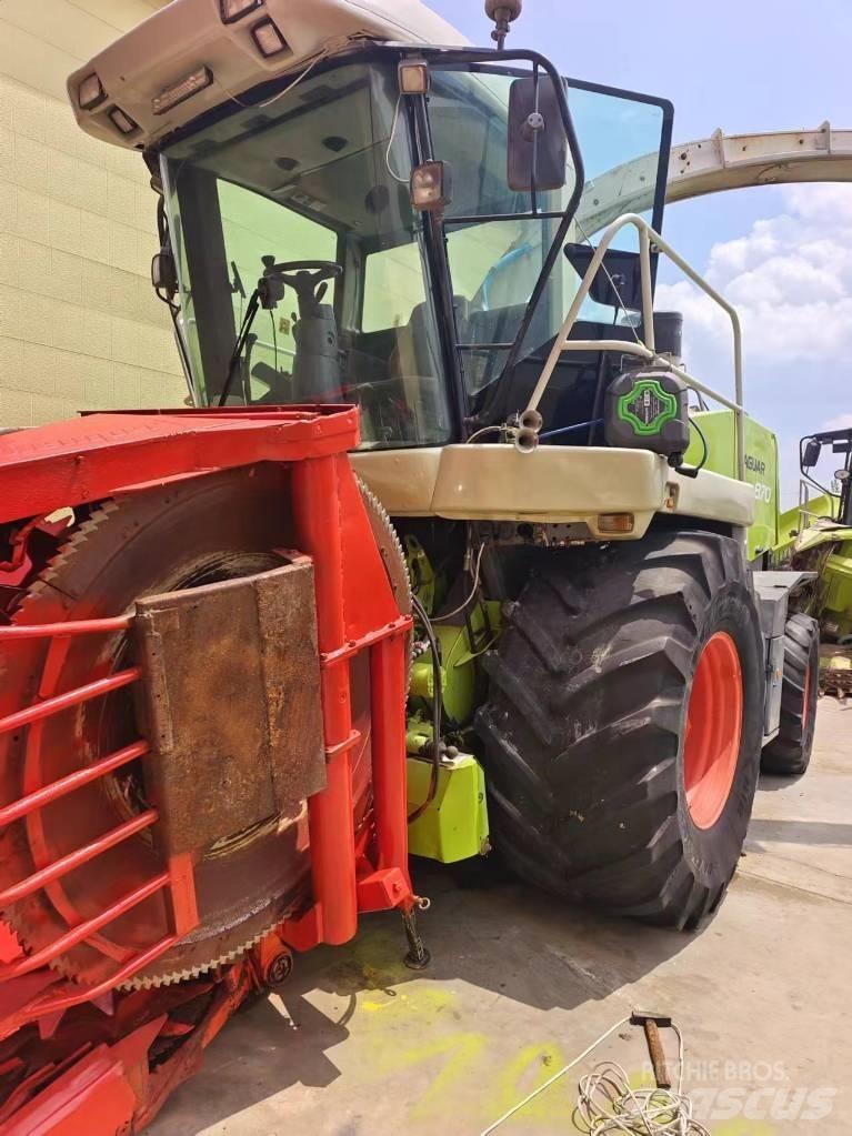 CLAAS Jaguar 870 Zelfrijdende veldhakselaars