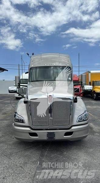 Kenworth T680 Trekkers