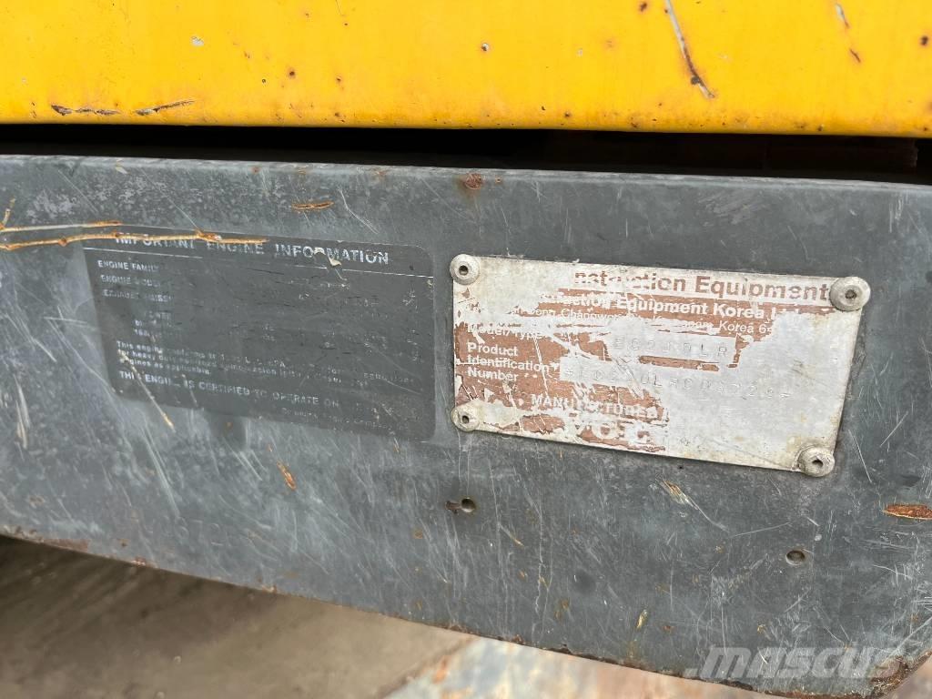 Volvo EC 240 LR Graafmachines Long Reach