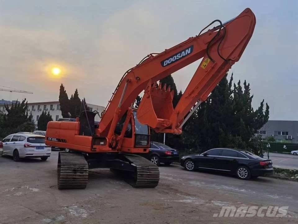 Doosan DX 225 Rupsgraafmachines