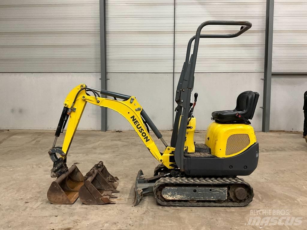 Neuson 803 Minigraafmachines < 7t