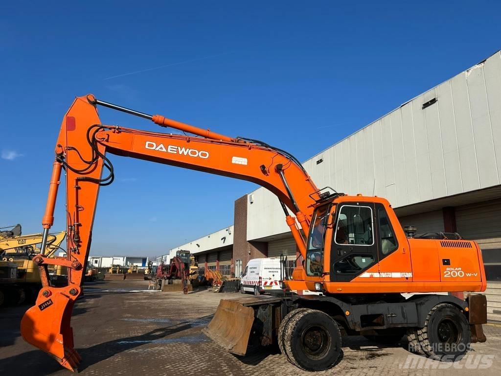 Daewoo Solar 200WV Wielgraafmachines