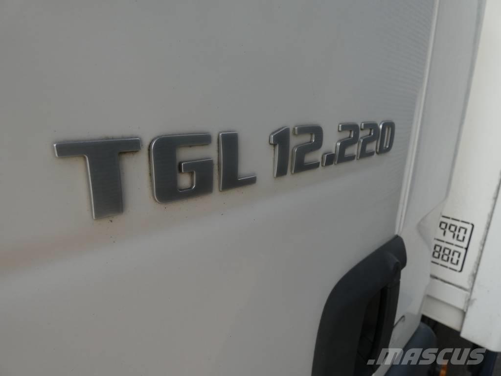 MAN TGL 12.220 Bakwagens met gesloten opbouw