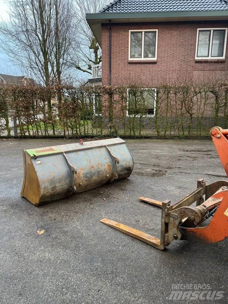 Atlas AR 75 Wielladers