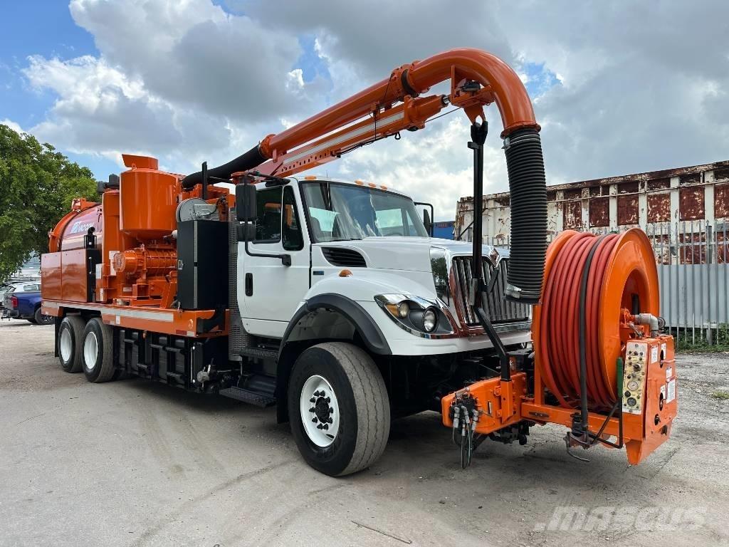 International 7400 Kolkenzuigers