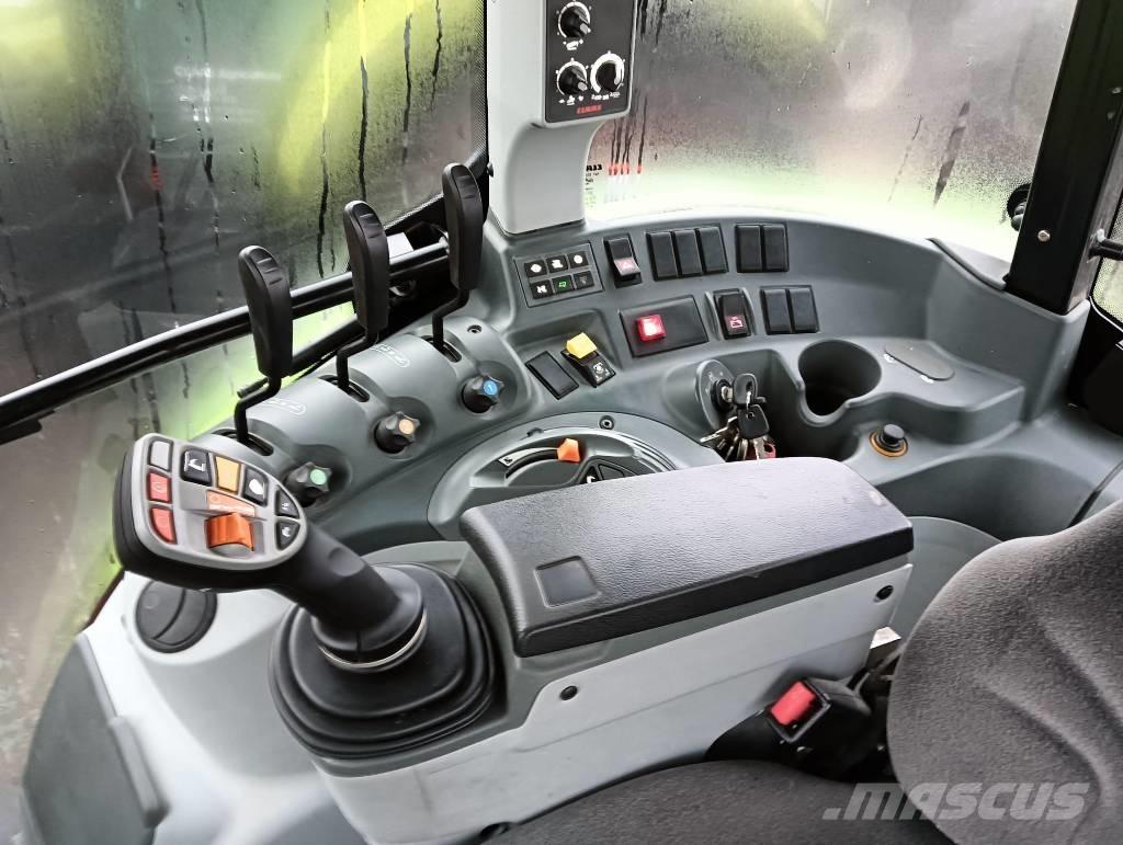 CLAAS Arion 440 Tractoren