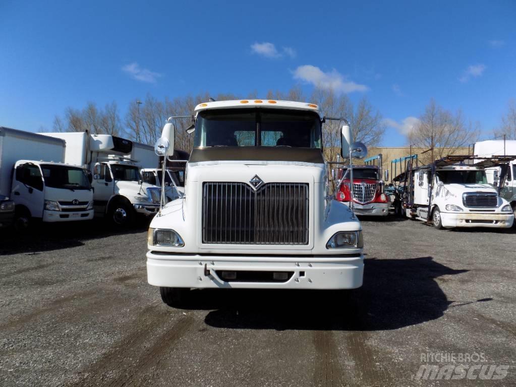 International 9200 i Trekkers
