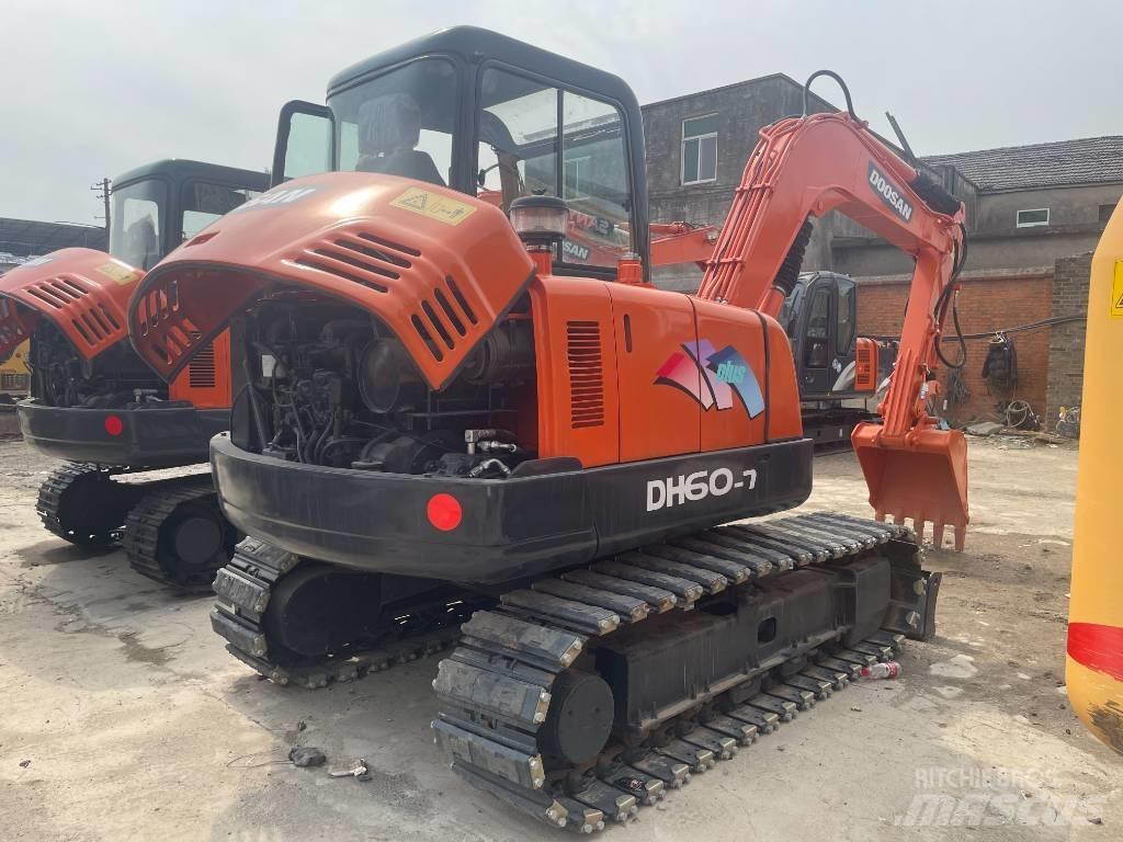 Doosan DH 60 Minigraafmachines < 7t