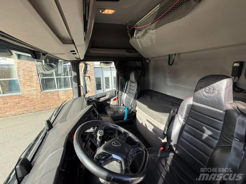 Scania S 590 Trekkers