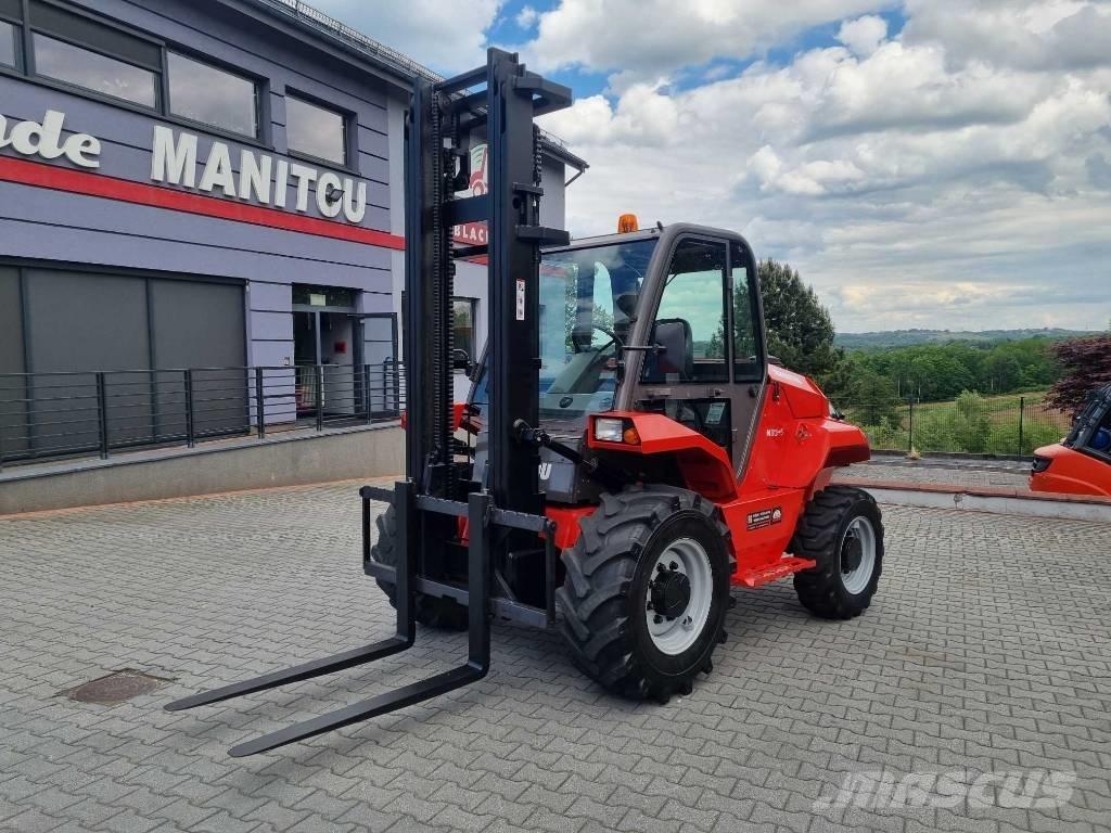 Manitou M26-4 Vorkheftruck voor zwaar terrein
