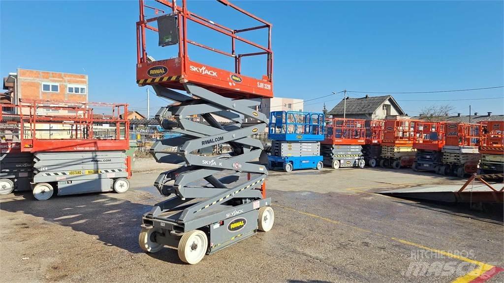 SkyJack SJIII3226 Schaarhoogwerkers