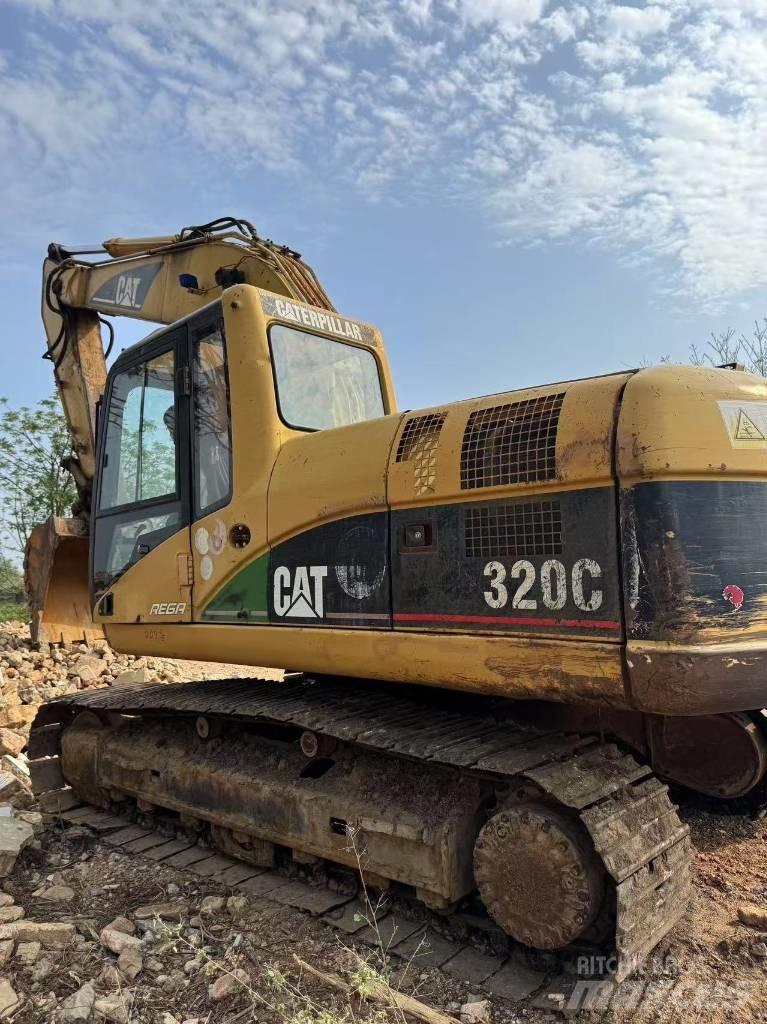 CAT 320 C Rupsgraafmachines