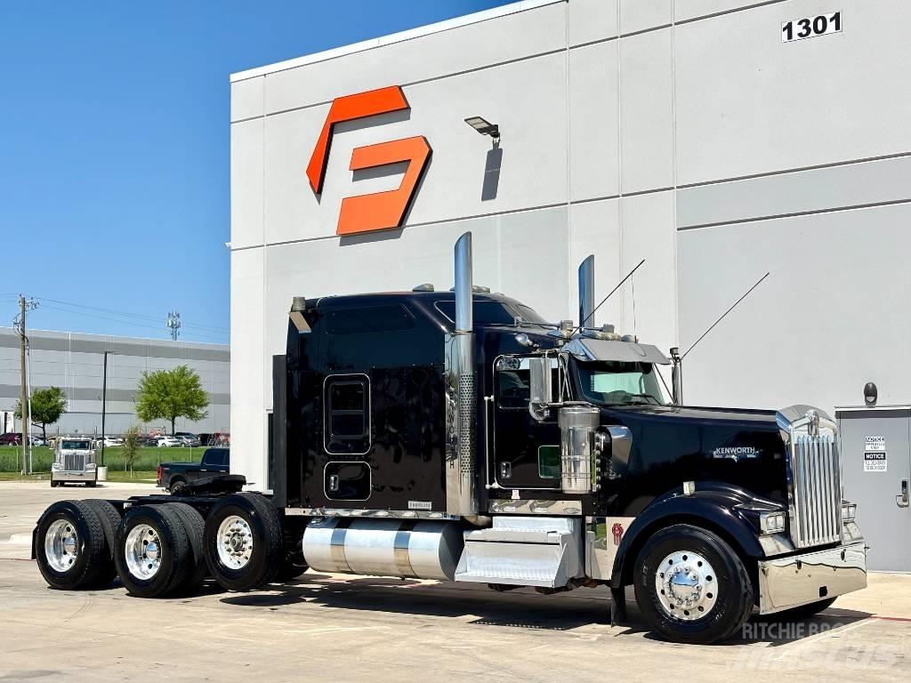 Kenworth W 900 Trekkers