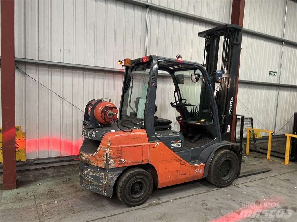 Toyota 02-8FGJF35 LPG heftrucks