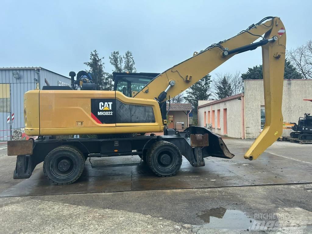 CAT MH3022 Wielgraafmachines
